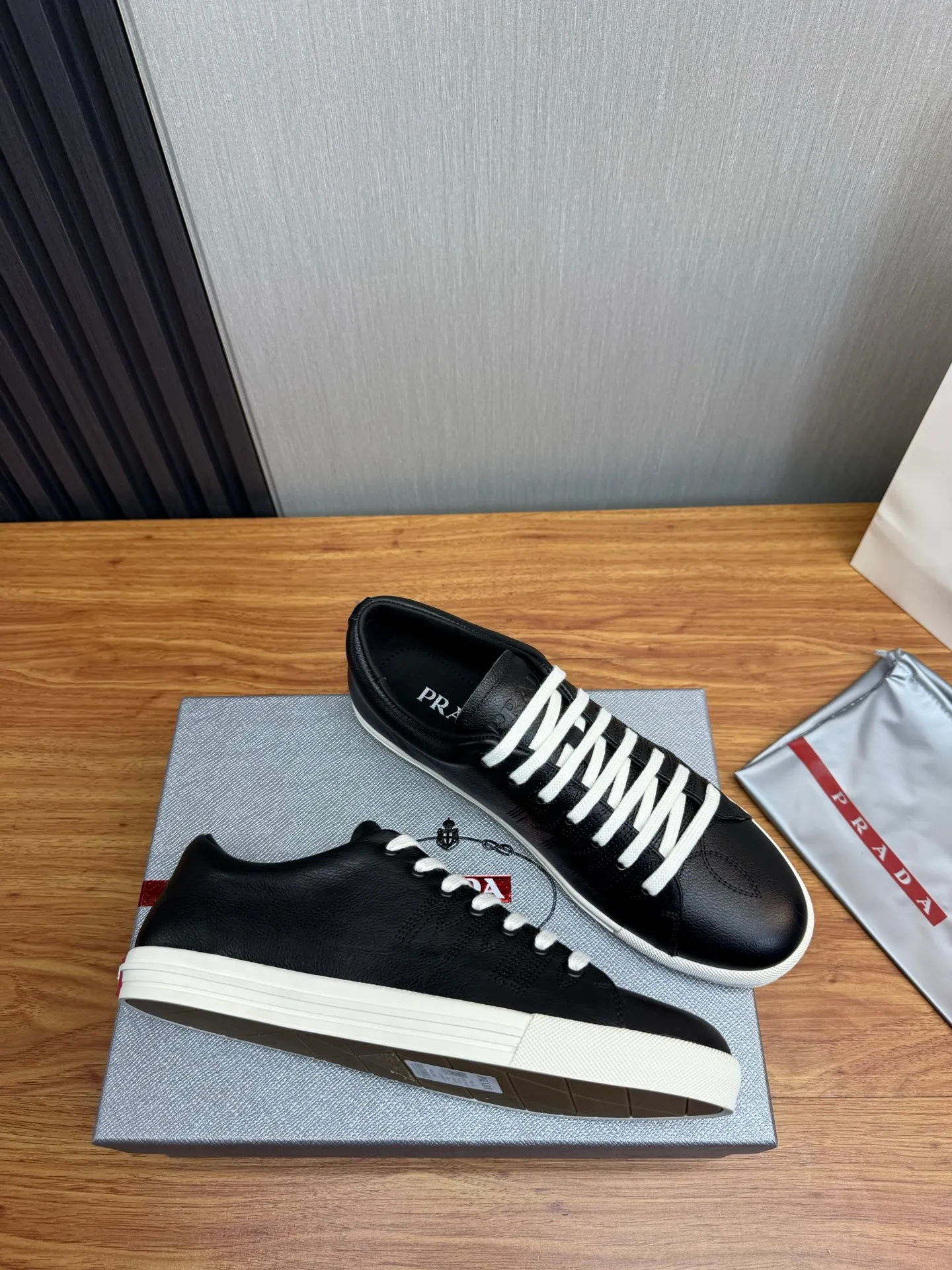 Men's shoes 560💰 [PRADA] Men's shoes are popular in the counter, the official website is synchronized, high-quality shipments ✔️Original cowhide + cowhide lining, 1🆚1 replica, original sole, 38-45 (45 customized, non-refundable)